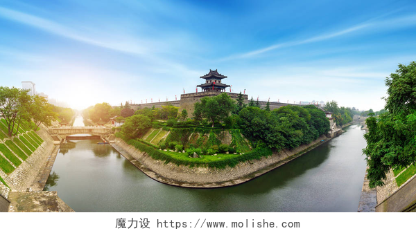 中国陕西西安古城墙护城河中国陕西西安古城墙护城河.